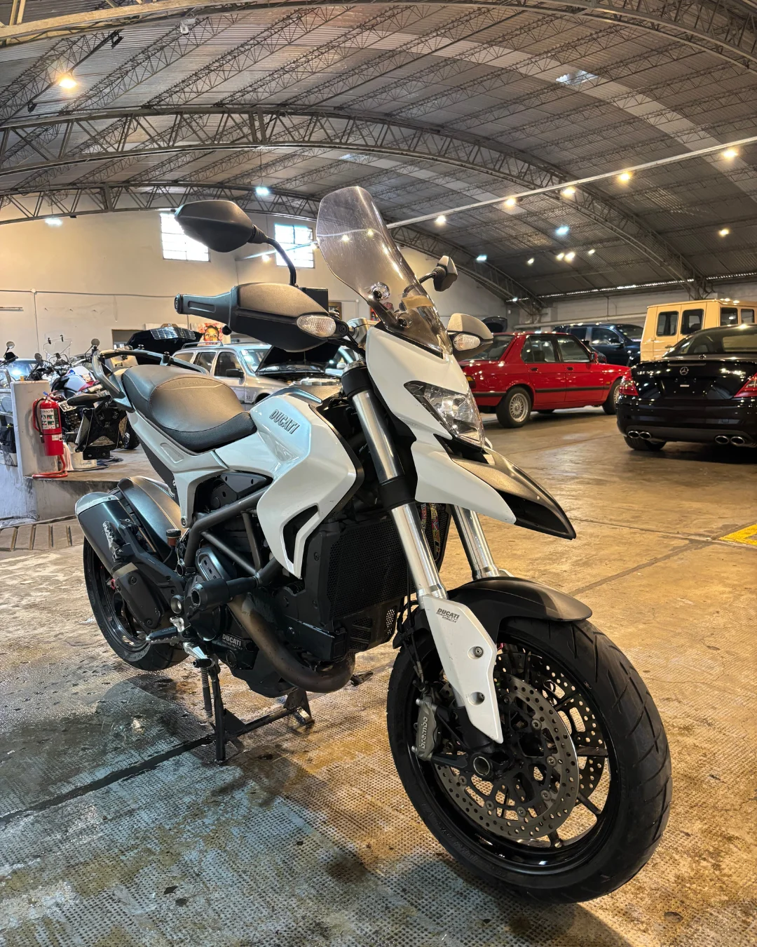 Ducati Hyperstrada 821 thumbnail 9
