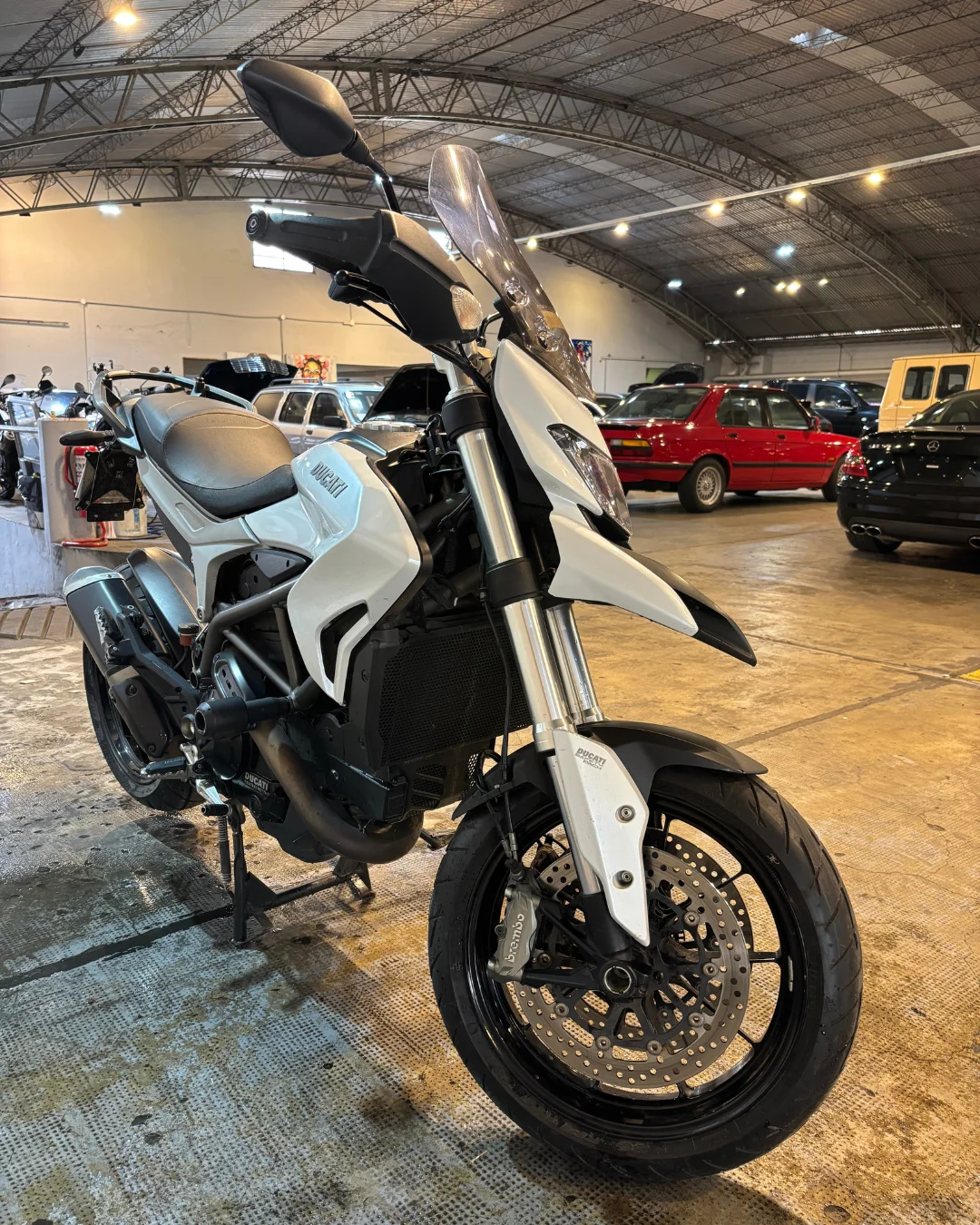 Ducati Hyperstrada 821 thumbnail 13