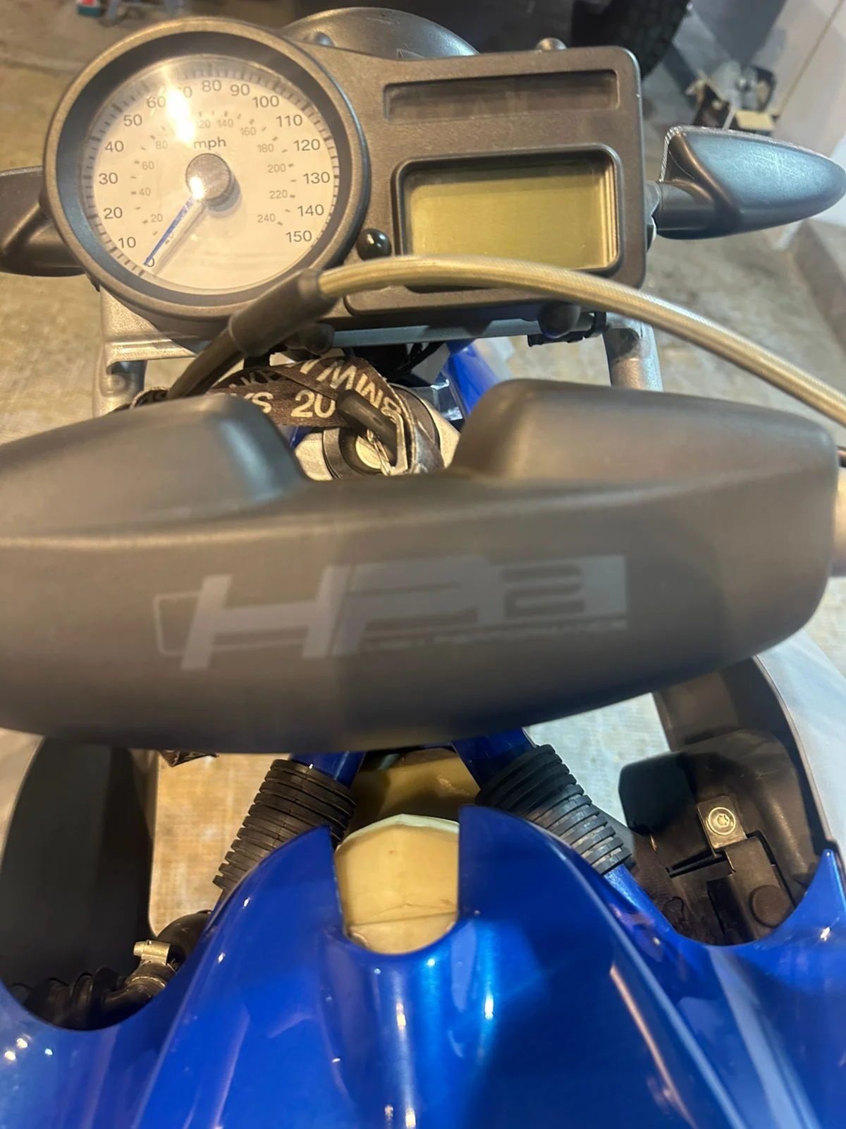 bmw HP2 thumbnail 6