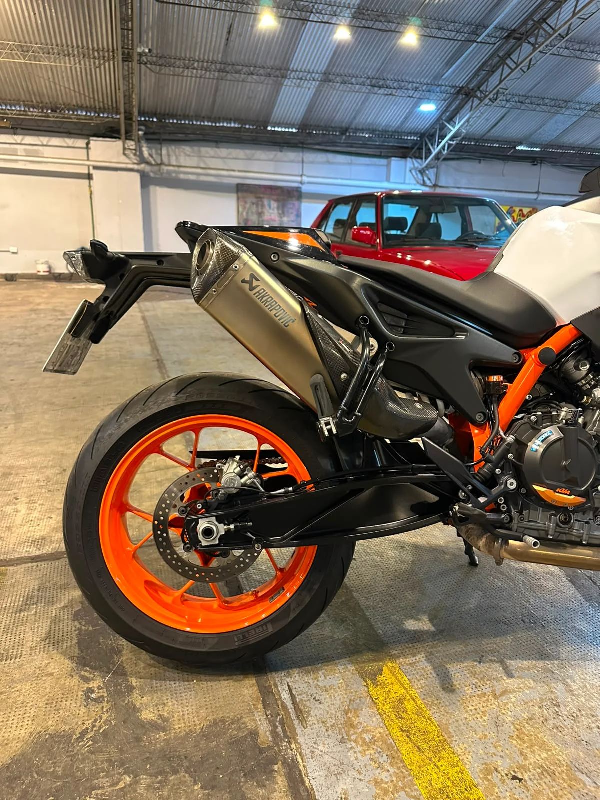 KTM DUKE 890 R thumbnail 13