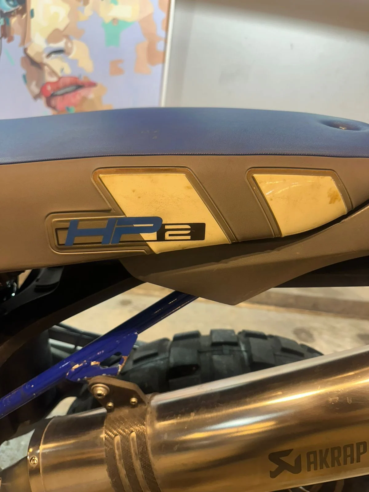 bmw HP2 thumbnail 5