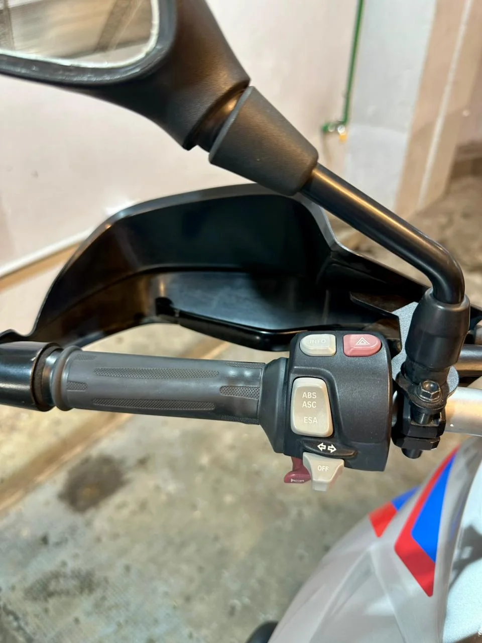 BMW f700 GS thumbnail 5