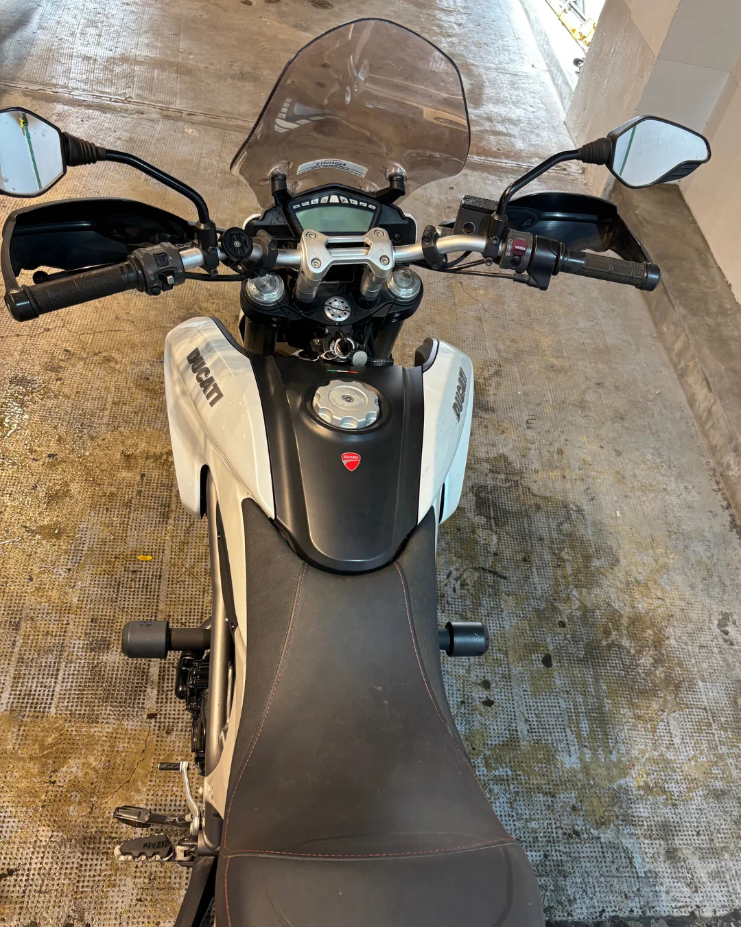 Ducati Hyperstrada 821 thumbnail 4