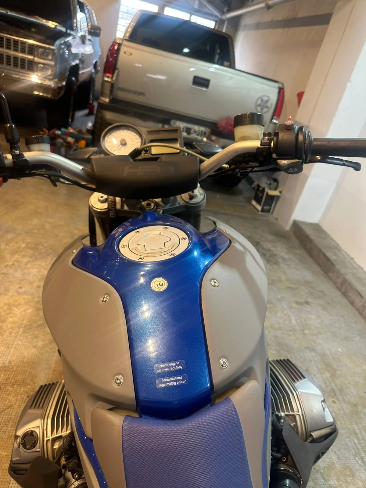 bmw HP2 thumbnail 7